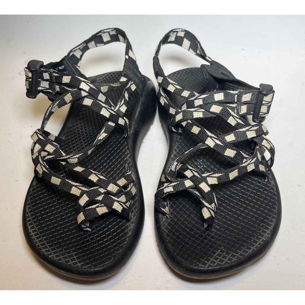 Chaco Z/2 Classic Womens Size 6 Black & White Walking Outdoor Strappy Sandals